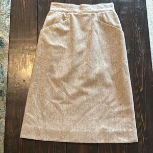 Liz Claiborne Tan Cream Pencil Skirt Knee-length from the 80s